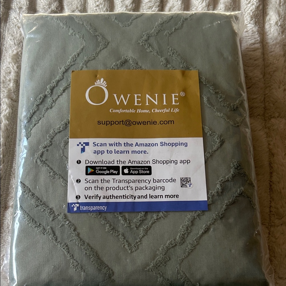 Owenie Textured Gray Blanket